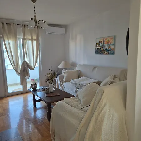 Apartment Anea *