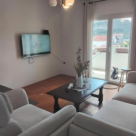 Anea * Vinišće